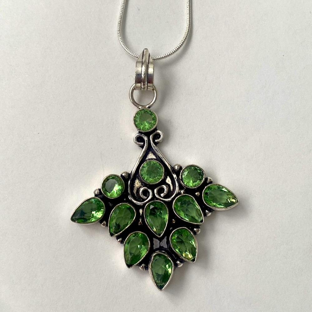 Beautiful, new , 2 in 925 silver , Tsavorite gemstone pendant ,on silver chain .